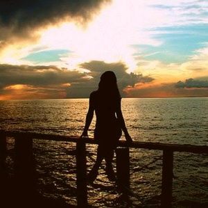 Meet your Posher, Iris